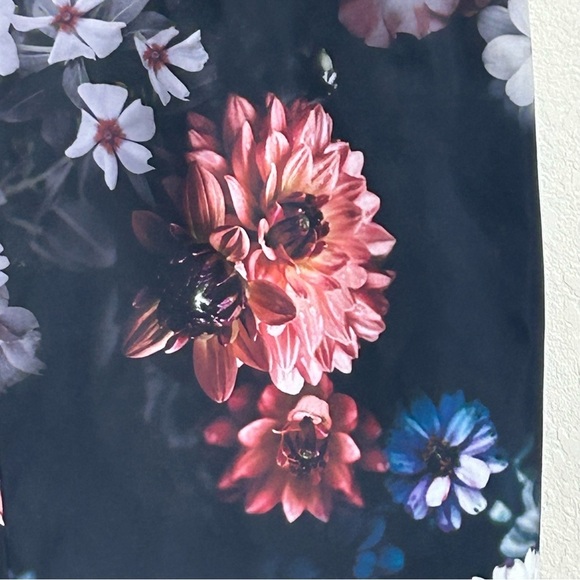 ASOS Women’s Dress 4 Black Multicolor Floral Off Shoulder Bodycon Cocktail NWOT - Picture 3 of 5